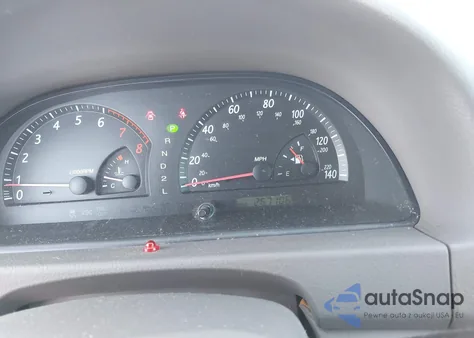 2002 Toyota Camry Le z USA, uszkodzony, nr VIN 4T1BE32K52U527663